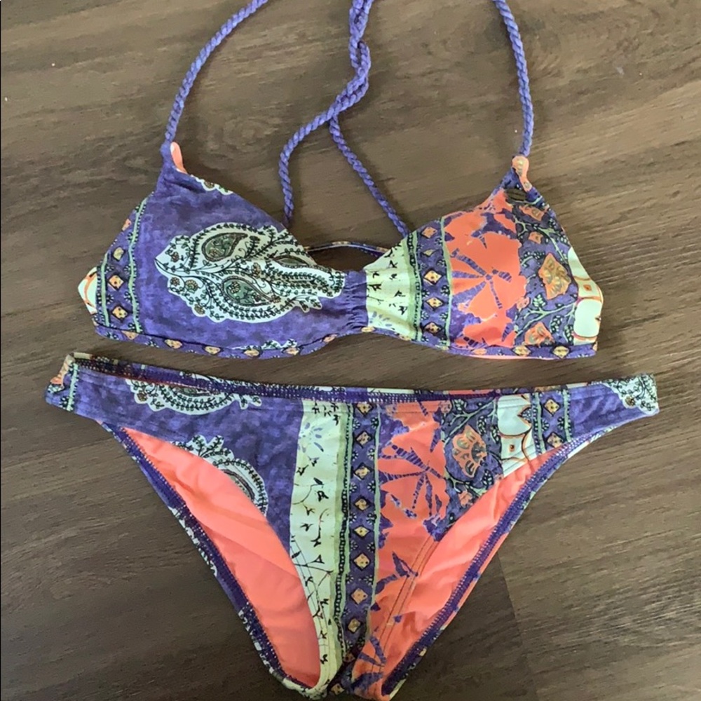 Super soft and cute bikini!!! Purple and peach